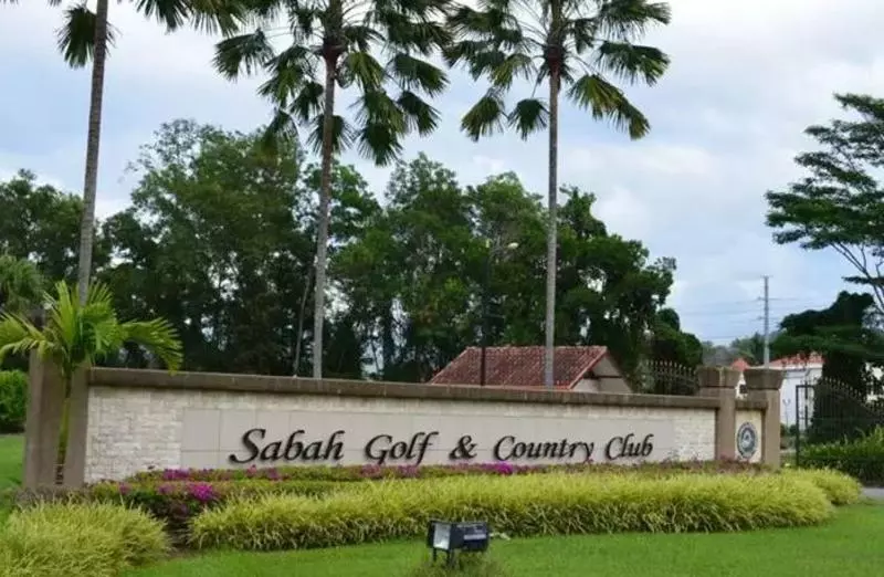 هتل Sabah Golf And Country Club