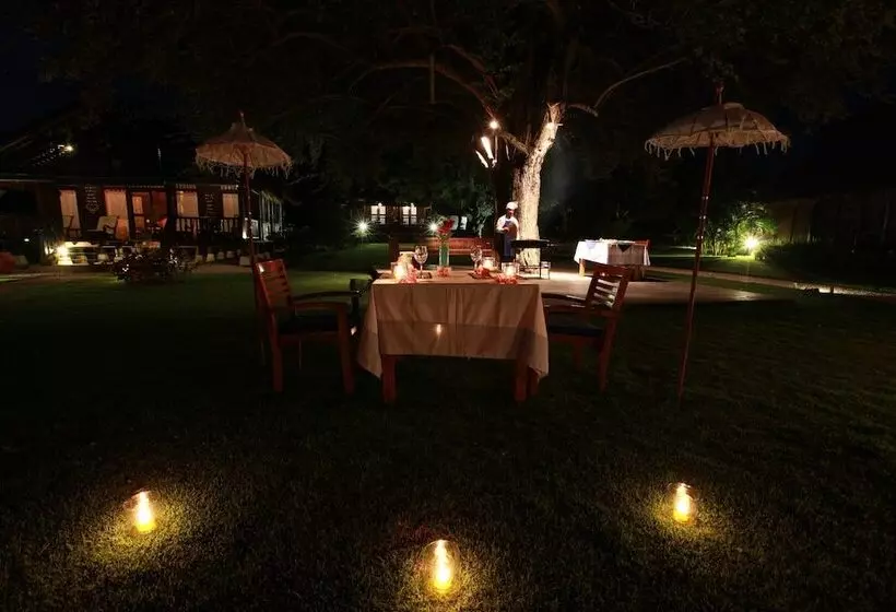 Hotelli Samawa Seaside Resort