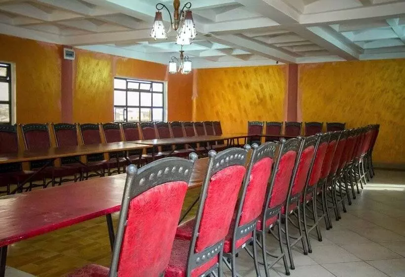 Three Ways Hotel & Restaurant