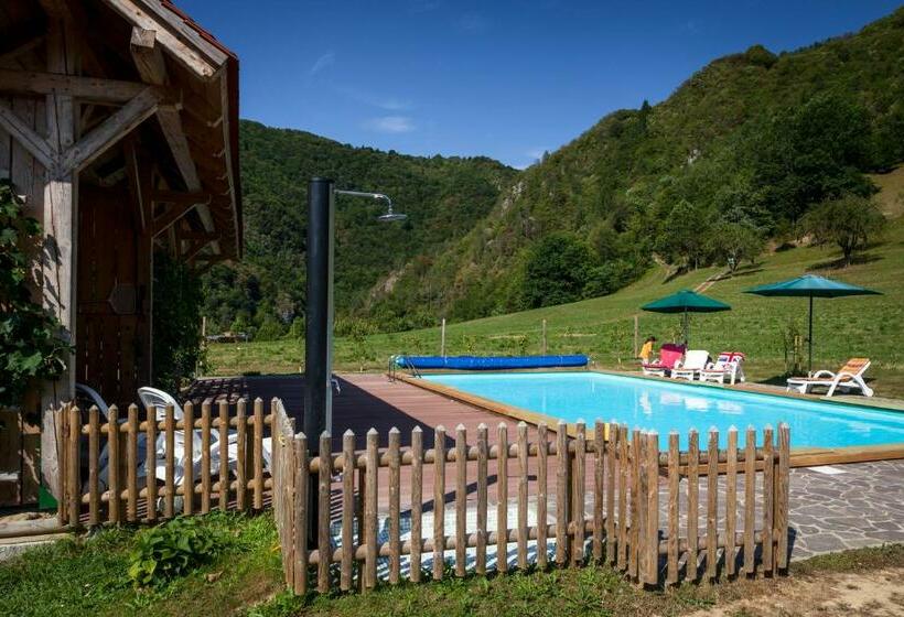 هتل Tourist Farm Zelinc