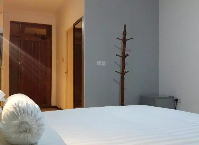 پانسیون Nazaki Beach