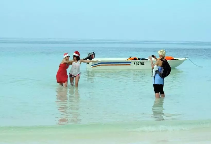 پانسیون Nazaki Beach