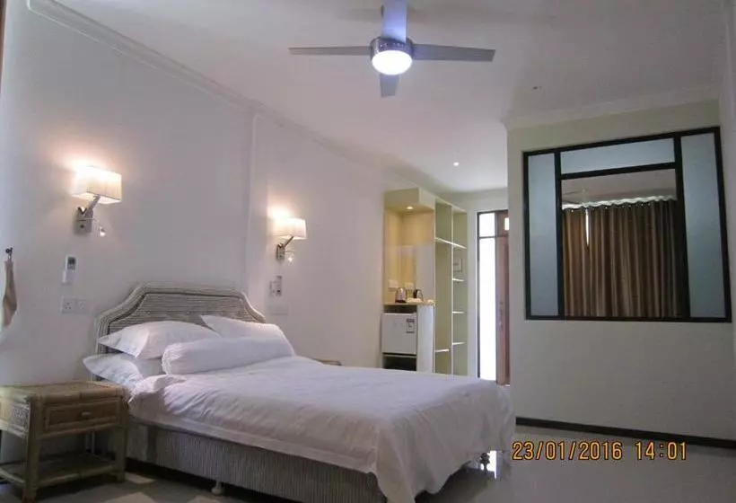 پانسیون Nazaki Beach