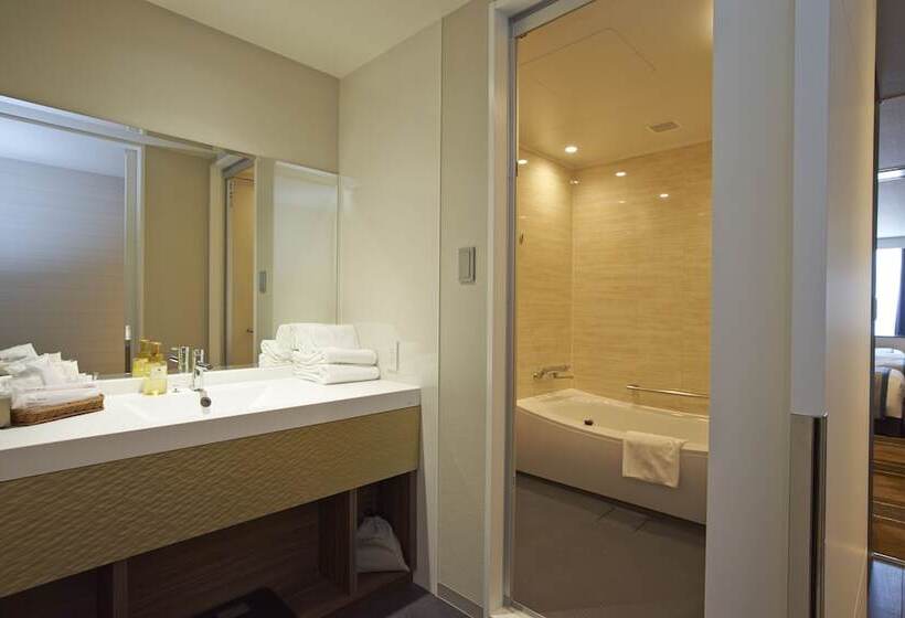 Quintessa Hotel Osaka Bay