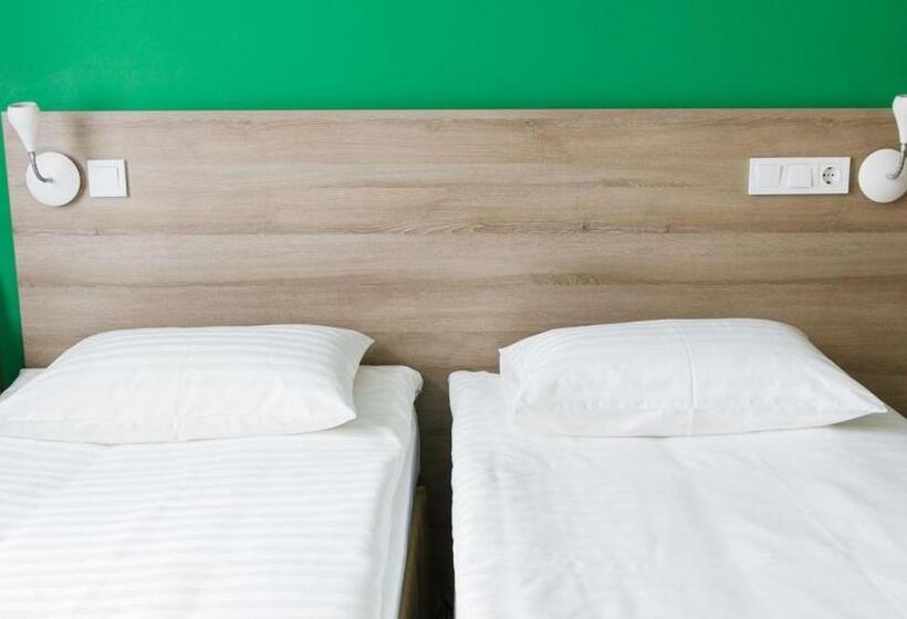 Raziotel Kyiv Yamska