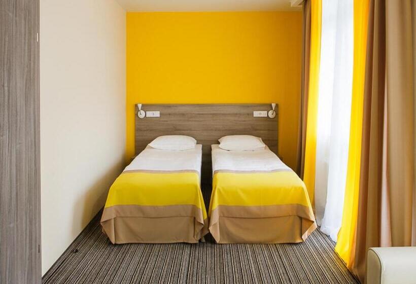 Raziotel Kyiv Yamska