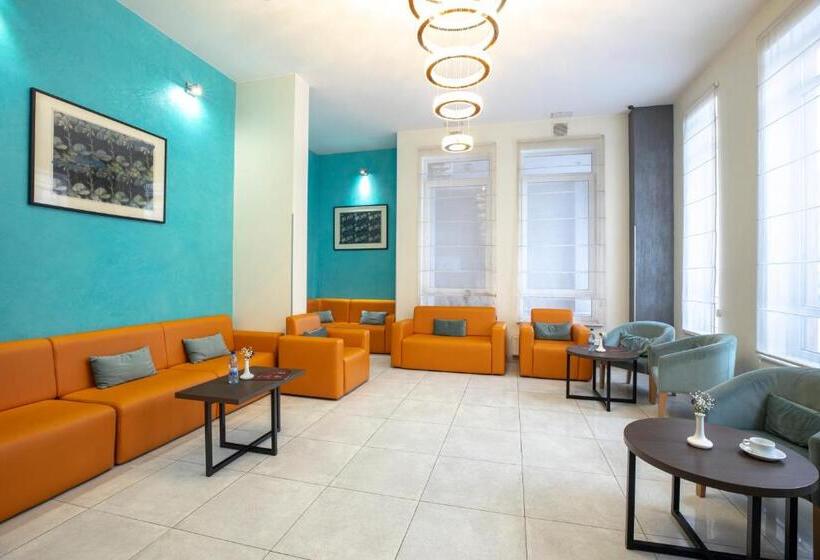 Raziotel Kyiv Yamska