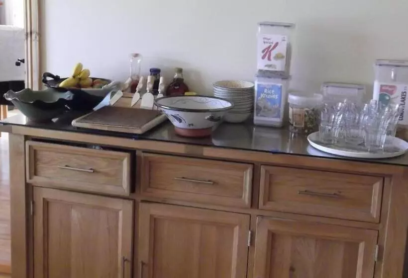 Ashley Lodge Bed & Breakfast