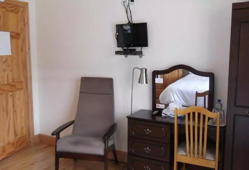 Ashley Lodge Bed & Breakfast