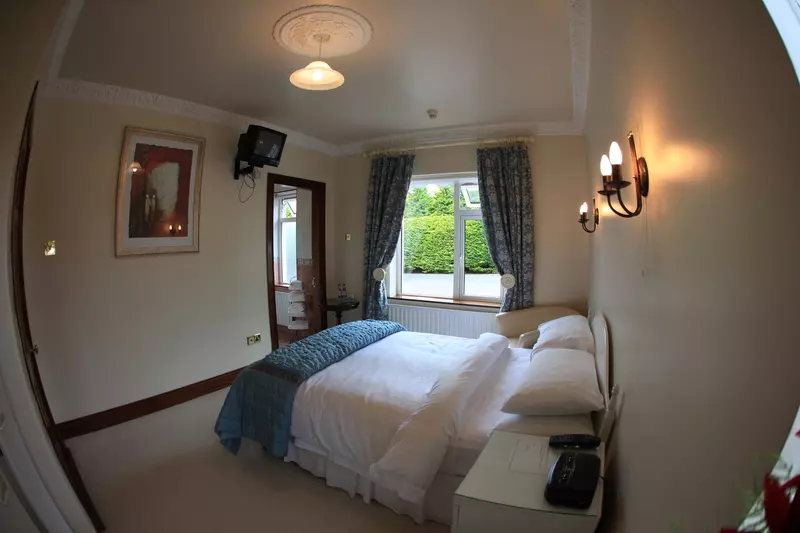 تختخواب و صبحانه Ashville House