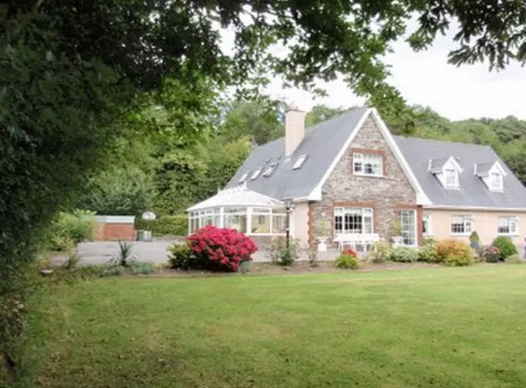 تختخواب و صبحانه Glenmaroon House