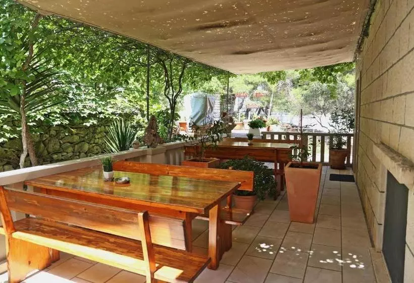 Hotelli Apartments Nkolina