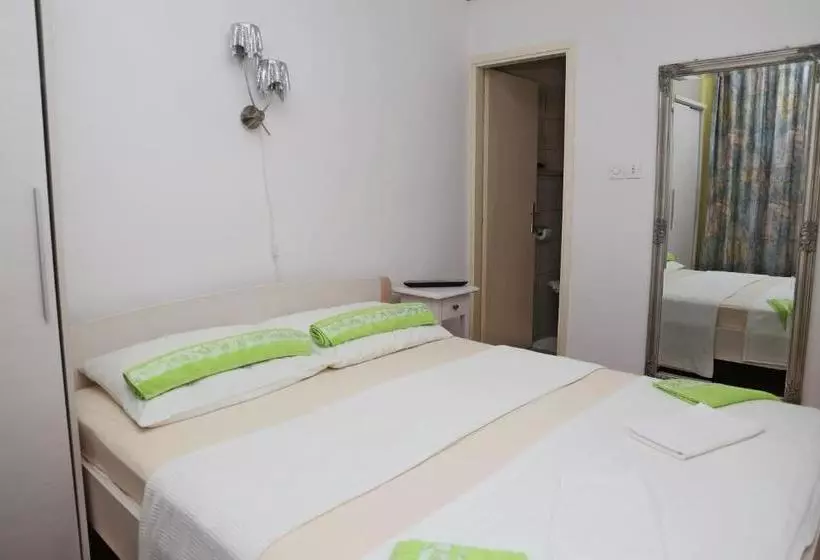 Hotelli Apartments Nkolina