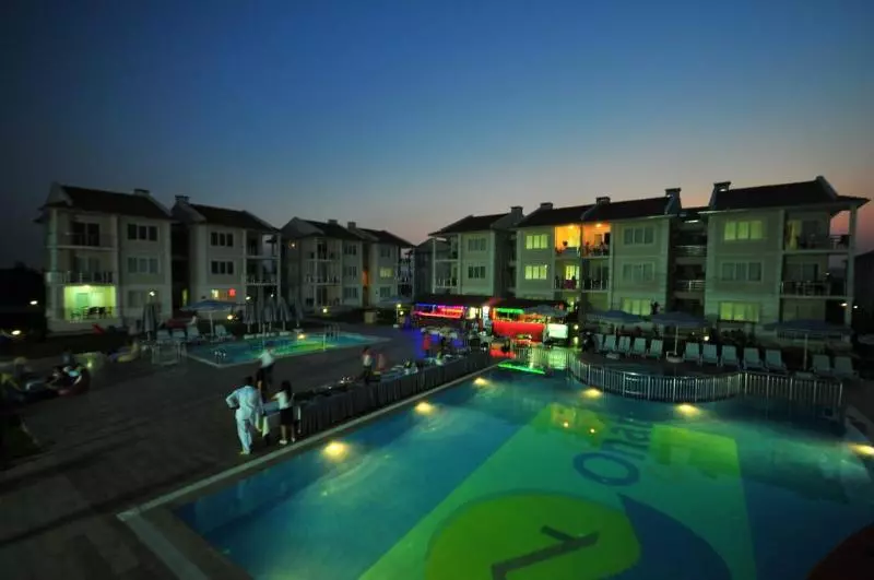 Hotelli Club Onat Garden