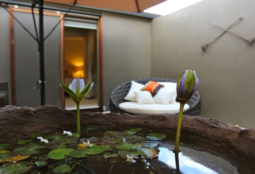 호텔 Crystalbrook Lodge