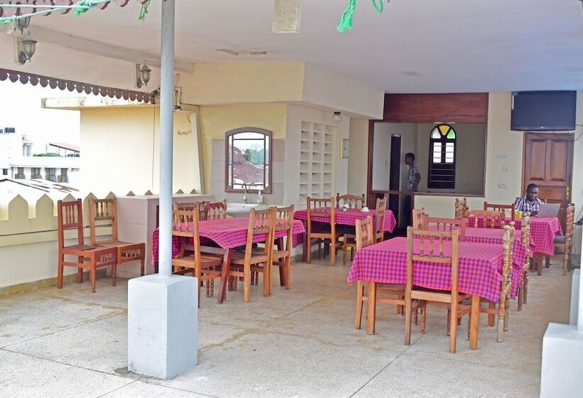 Hotel Funguni Palace