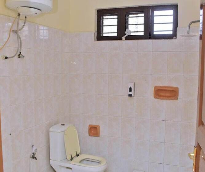 Hotel Funguni Palace