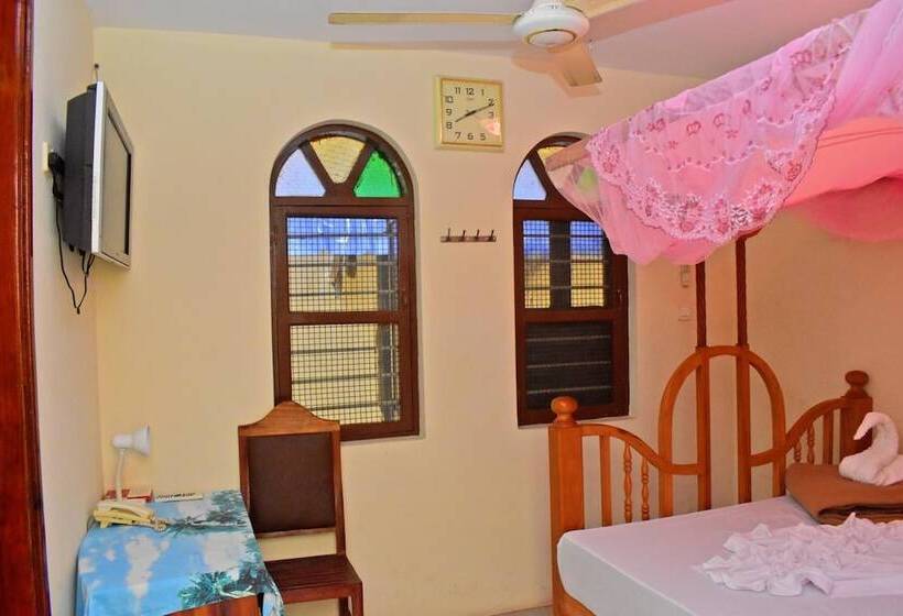 Hotel Funguni Palace