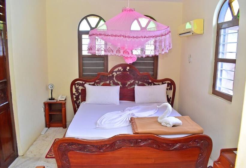 Hotel Funguni Palace