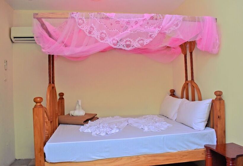 Hotel Funguni Palace