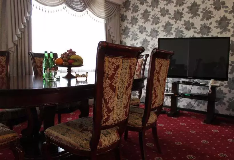 هتل Kavkaz