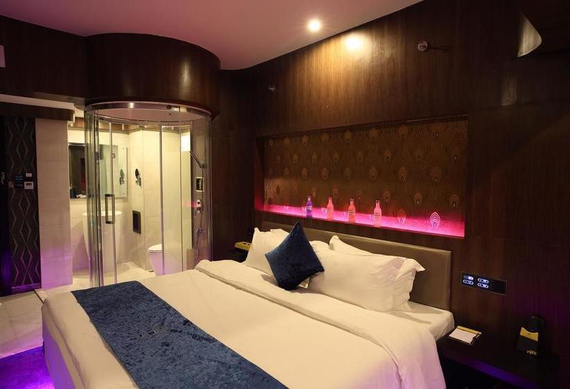 Отель Kunming U