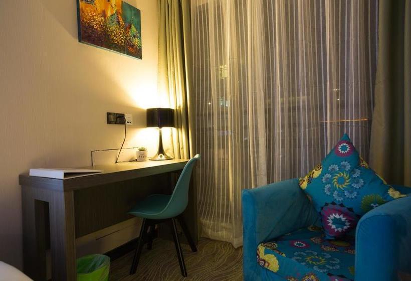 Отель Kunming U