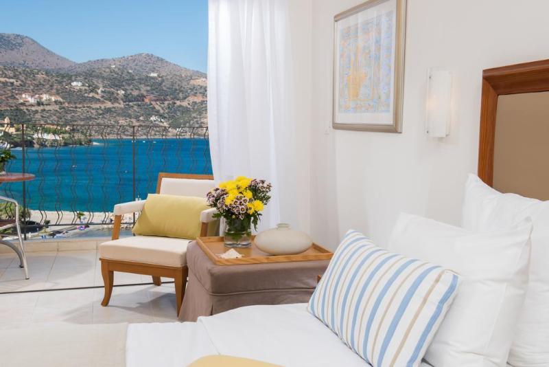 Hotel Mirabello Village