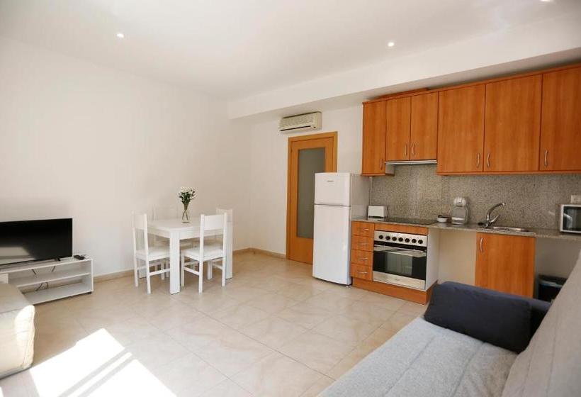 فندق Residencial Claudia