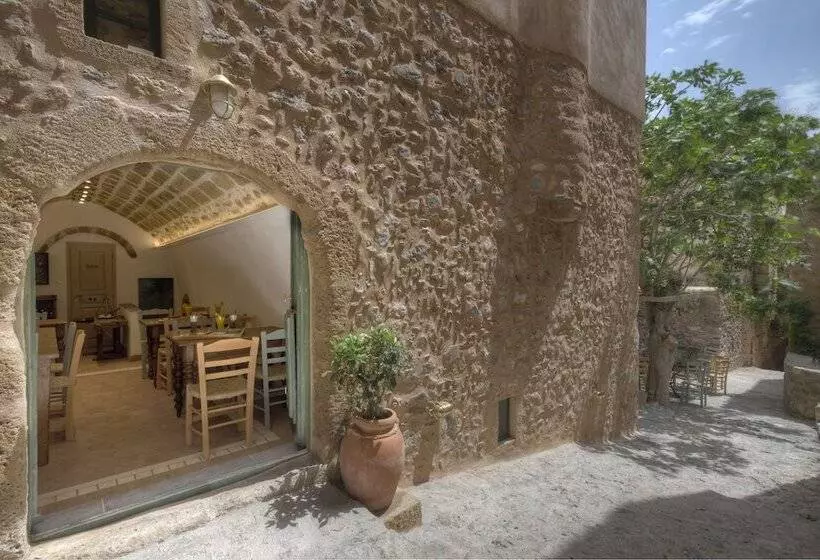 Hotelli Ritsos Guesthouse