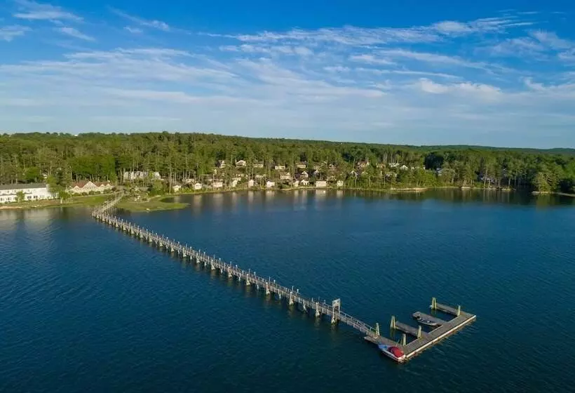 Hotelli Sheepscot Harbour Village Resort