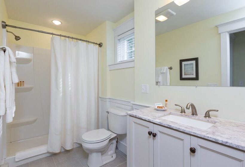 בית מלון כפרי Sheepscot Harbour Village Resort