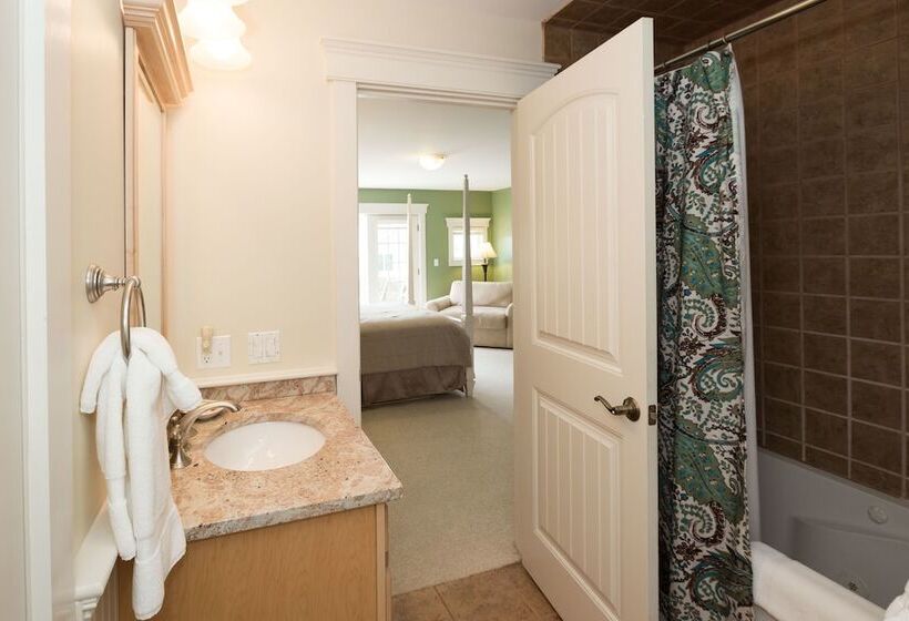 בית מלון כפרי Sheepscot Harbour Village Resort