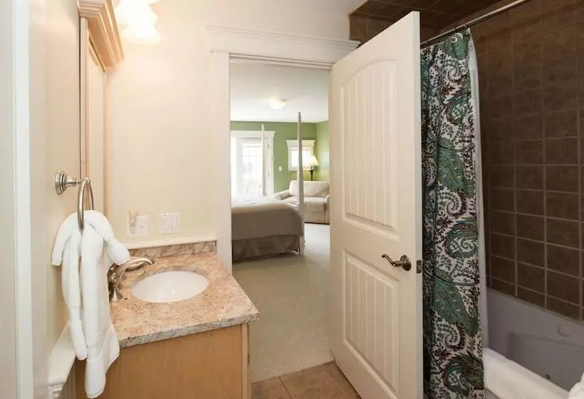 Hotelli Sheepscot Harbour Village Resort