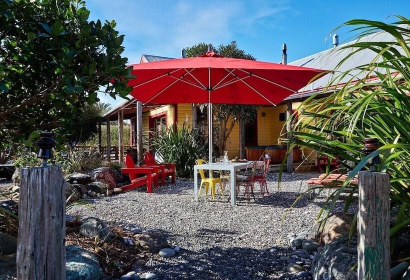 בית מלון כפרי The Factory