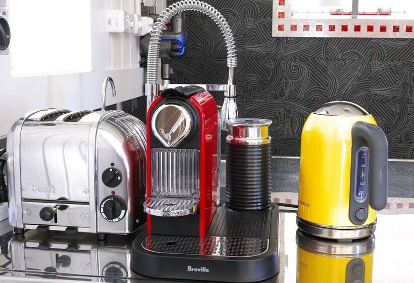 בית מלון כפרי The Factory