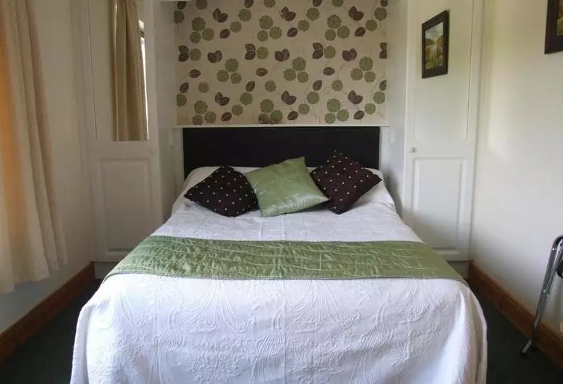 O'sheas Ceol Na Habhann B&b