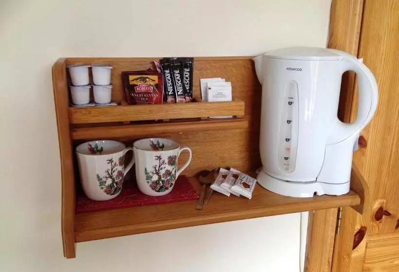O'sheas Ceol Na Habhann B&b