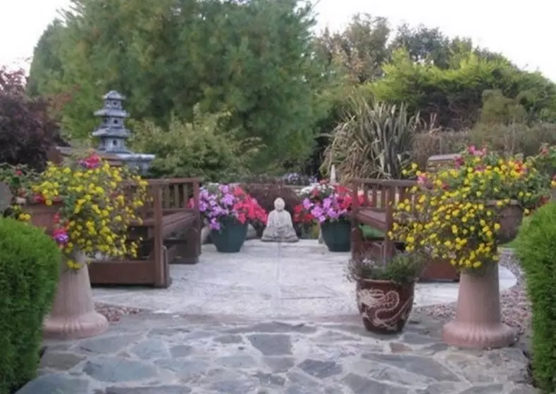 Rosewood Bed & Breakfast