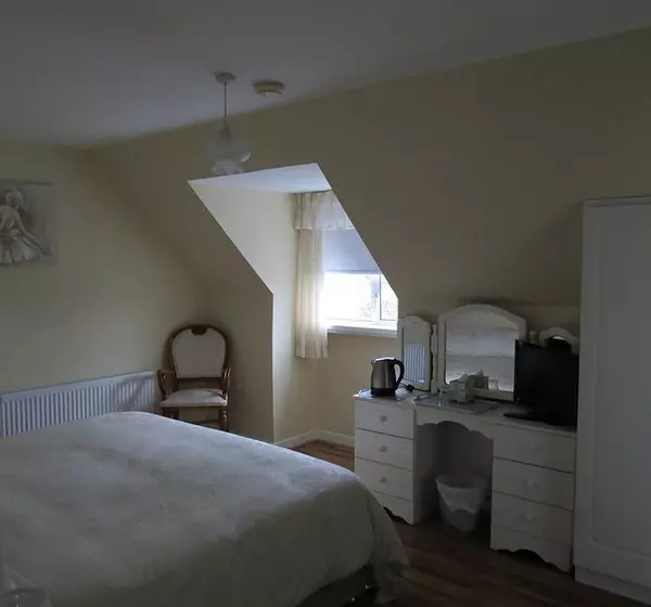 Rosewood Bed & Breakfast