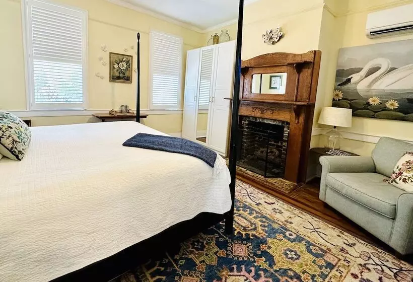هتل Bijou Boutique Inn