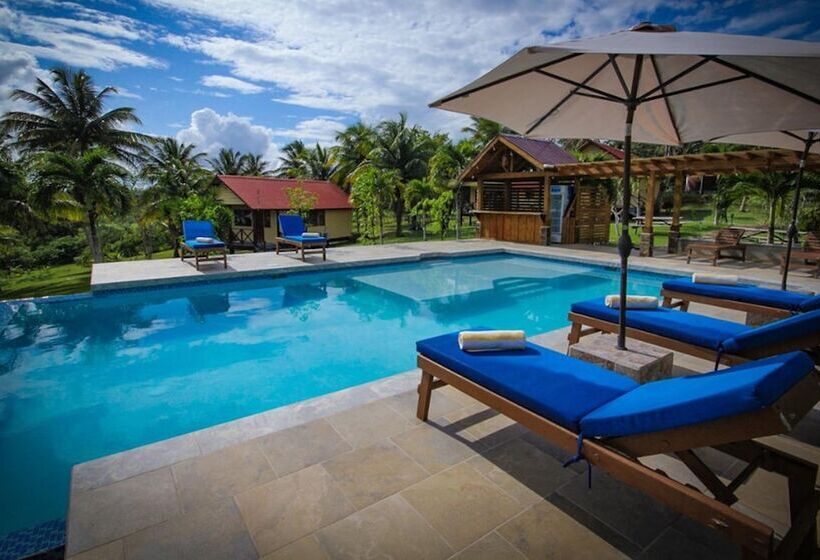 ホテル Cassia Hill Resort