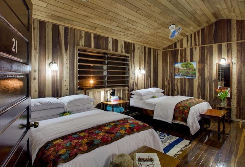 ホテル Cassia Hill Resort