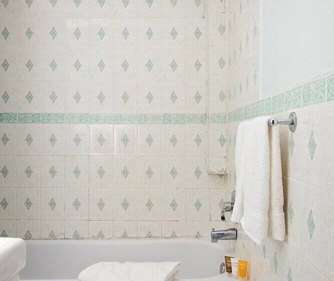 فندق Charlton Suites Guest House