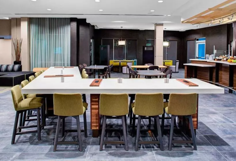 ホテル Courtyard By Marriott Atlanta Kennesaw