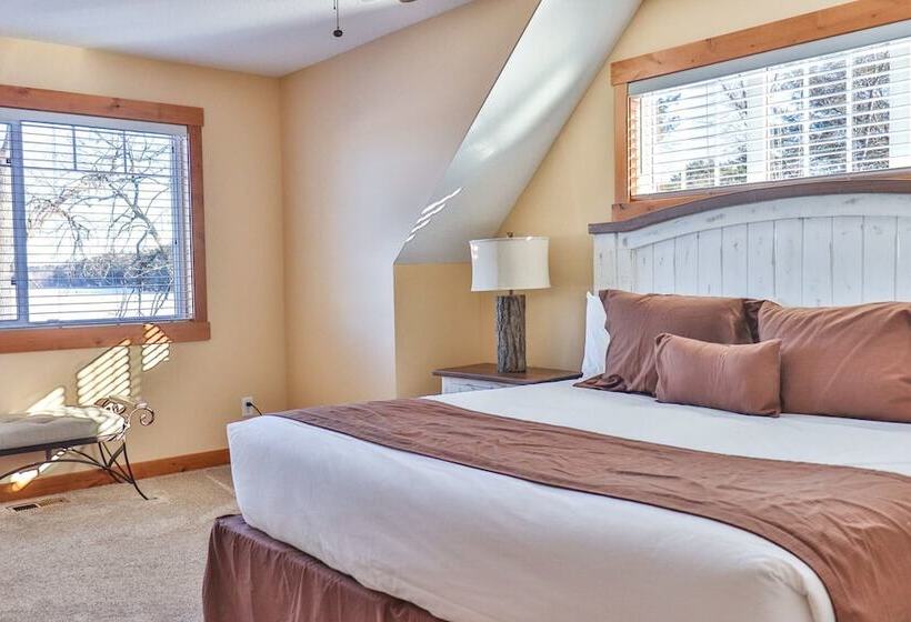 호텔 Good Ol Days Resort