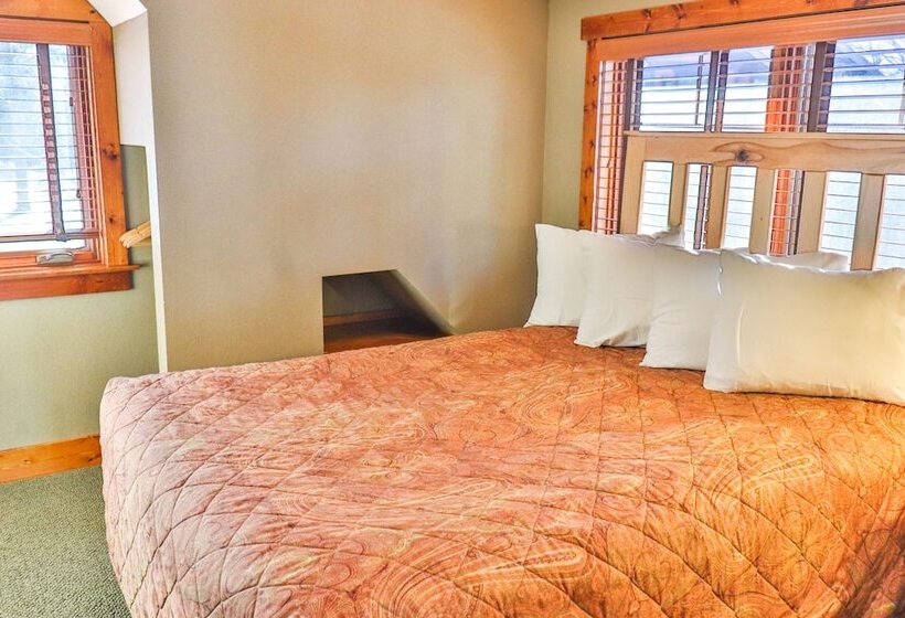 호텔 Good Ol Days Resort