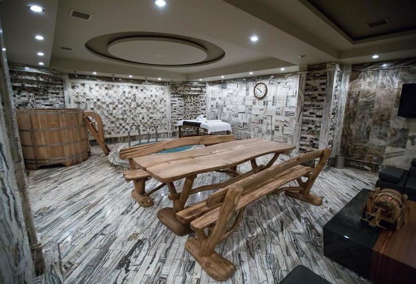 هتل Greencity Resort&residence