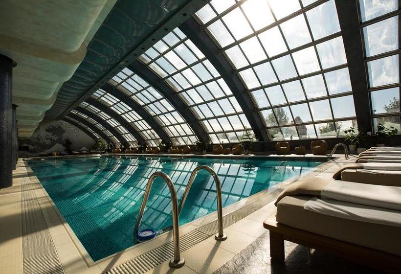 هتل Greencity Resort&residence