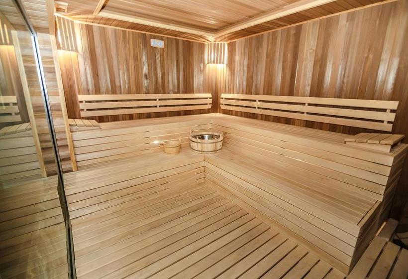 هتل Greencity Resort&residence